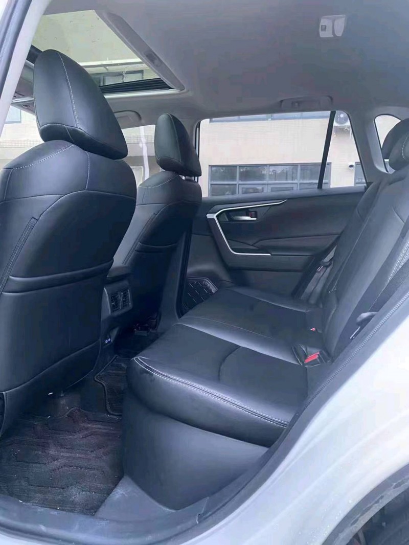 珠海22年丰田RAV4荣放5