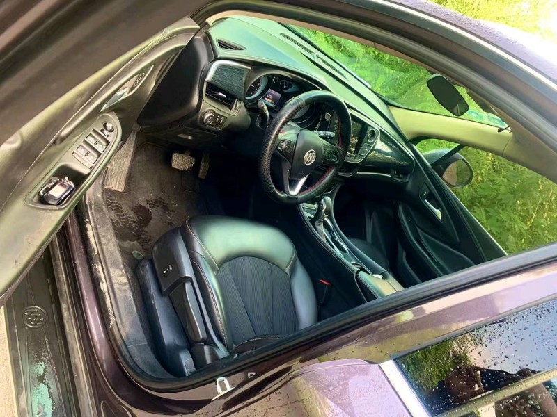 保定15年别克昂科威9