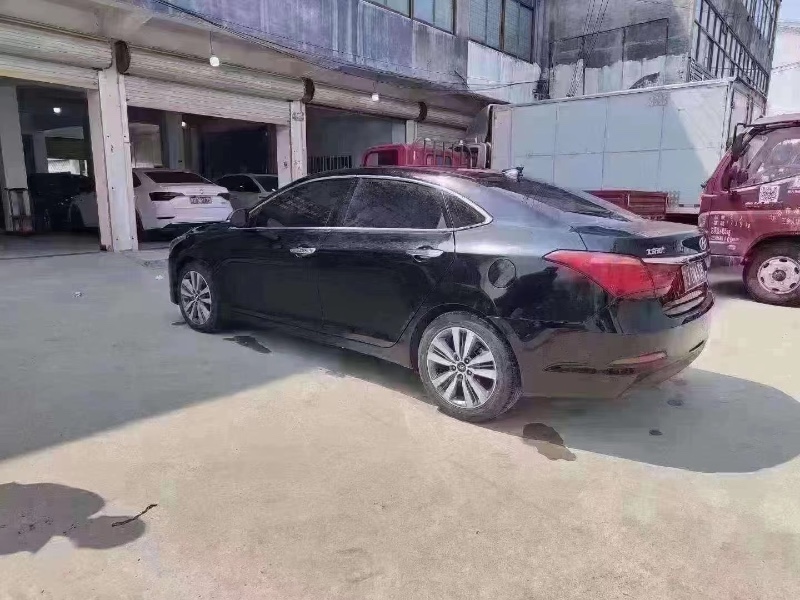 北京16年现代名图8