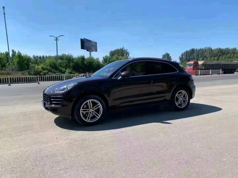聊城16年保時捷Macan5