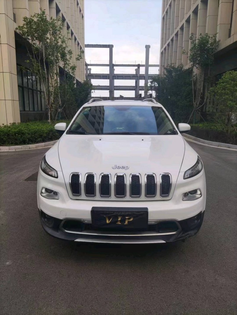 徐州18年Jeep自由光3