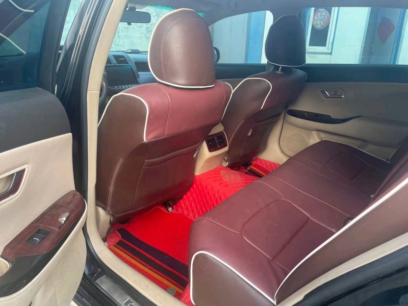 济宁12年丰田皇冠6