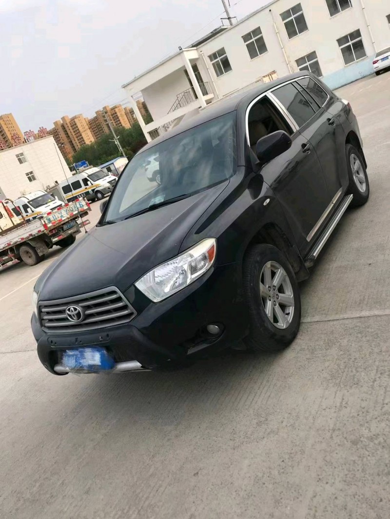 济宁11年丰田汉兰达7