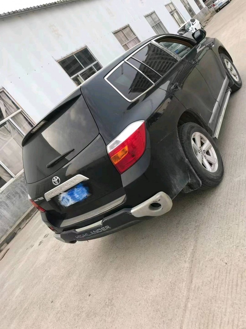 济宁11年丰田汉兰达6