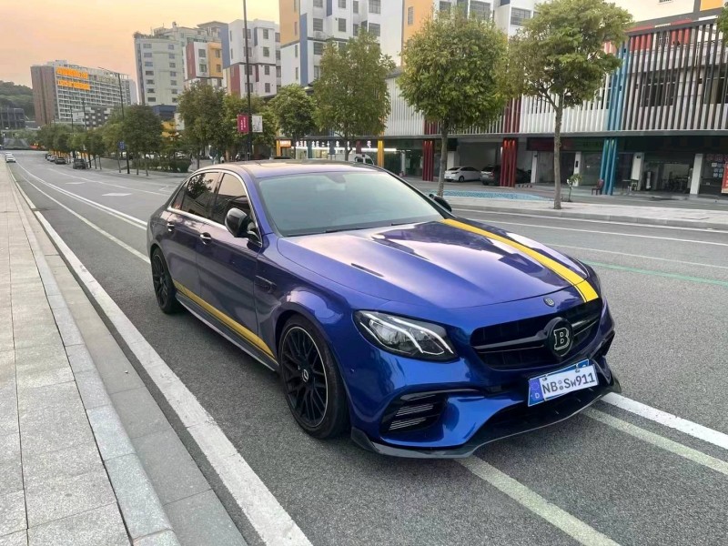 广州18年奔驰E8