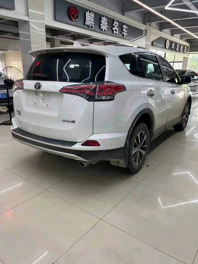 烟台17年丰田RAV45