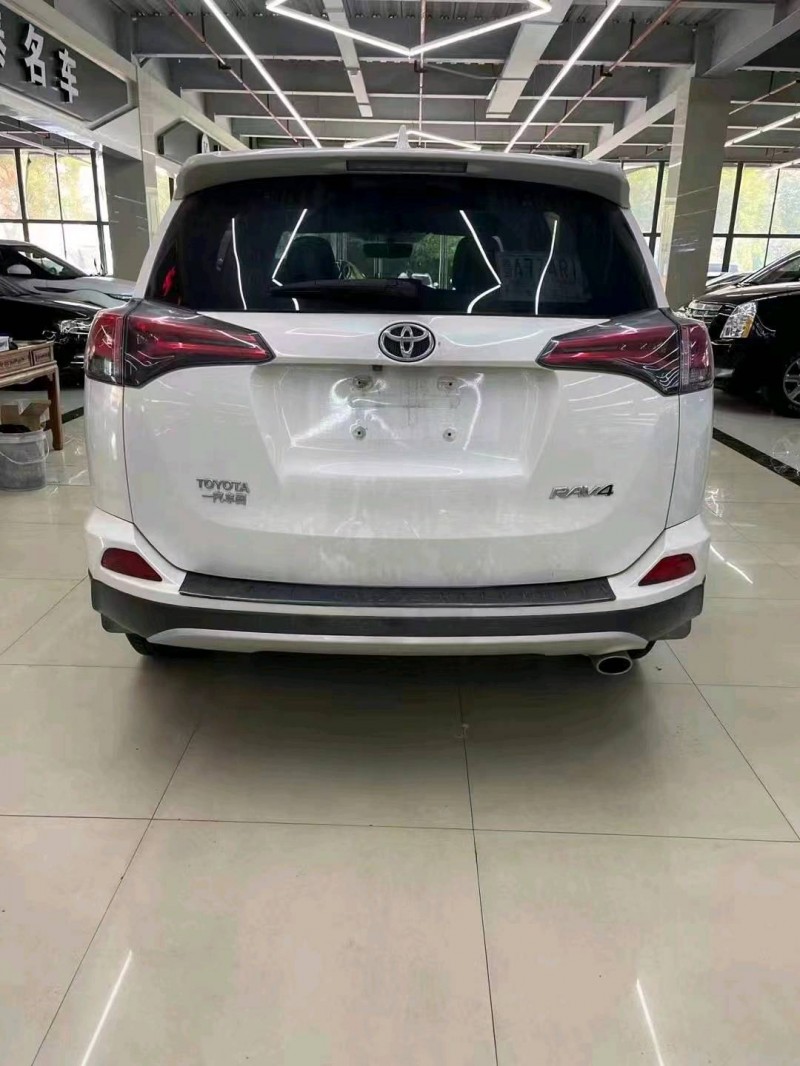 烟台17年丰田RAV48