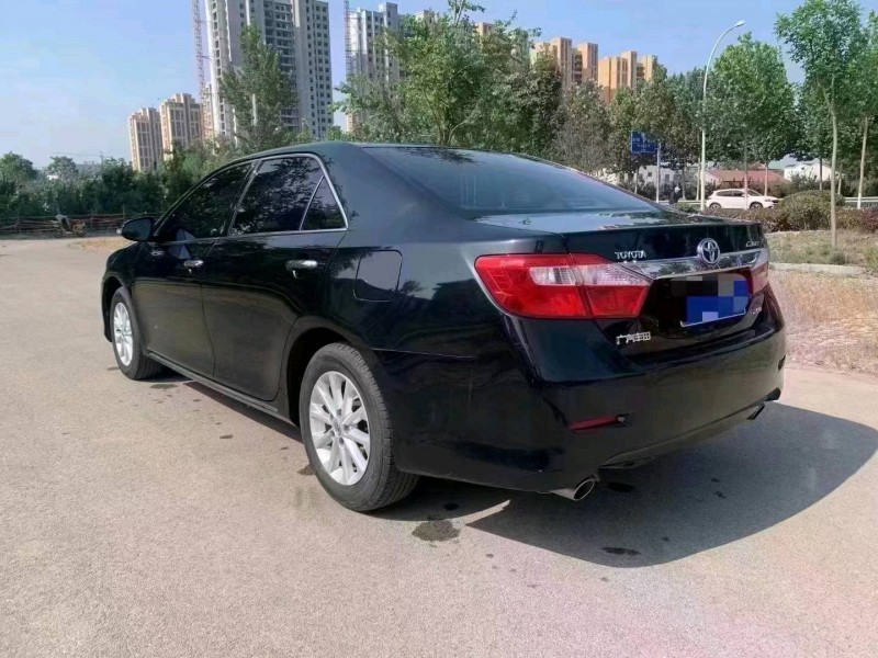 北京14年丰田凯美瑞8