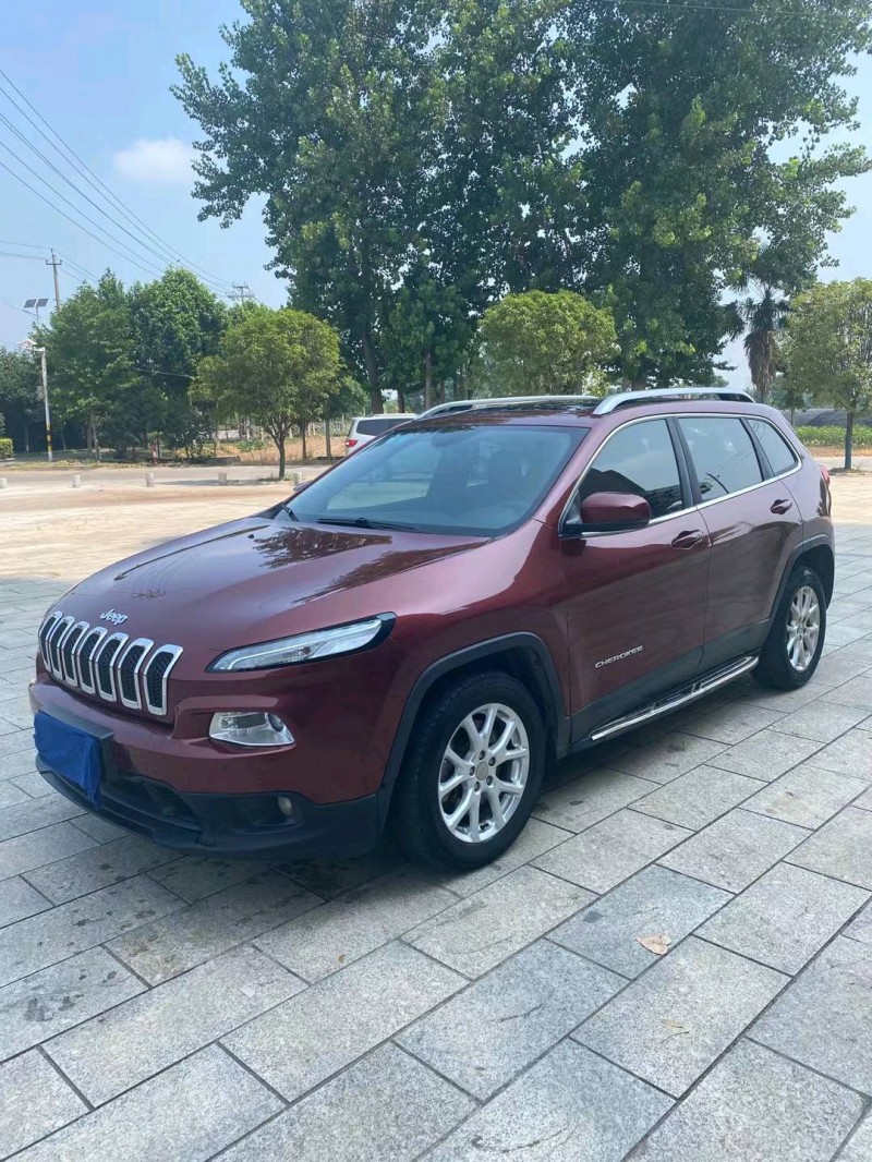 北京16年Jeep自由光2