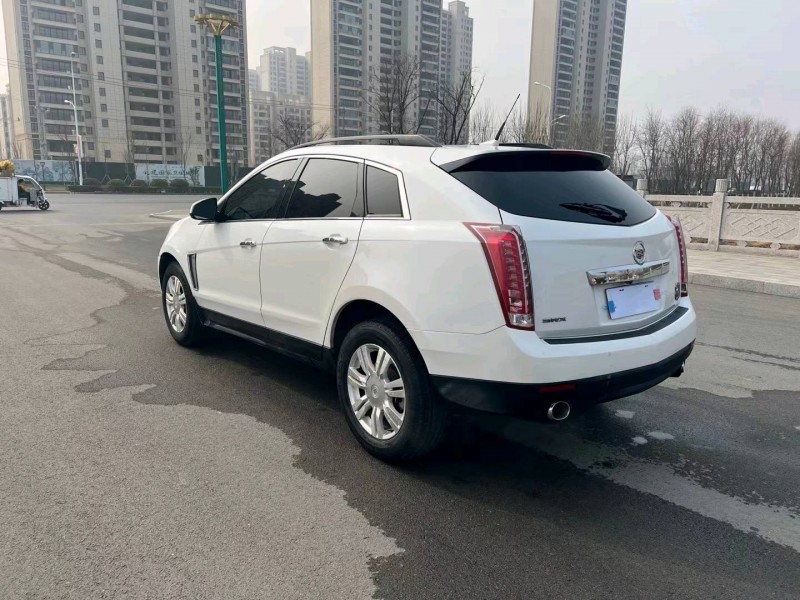 徐州17年凯迪拉克SRX3