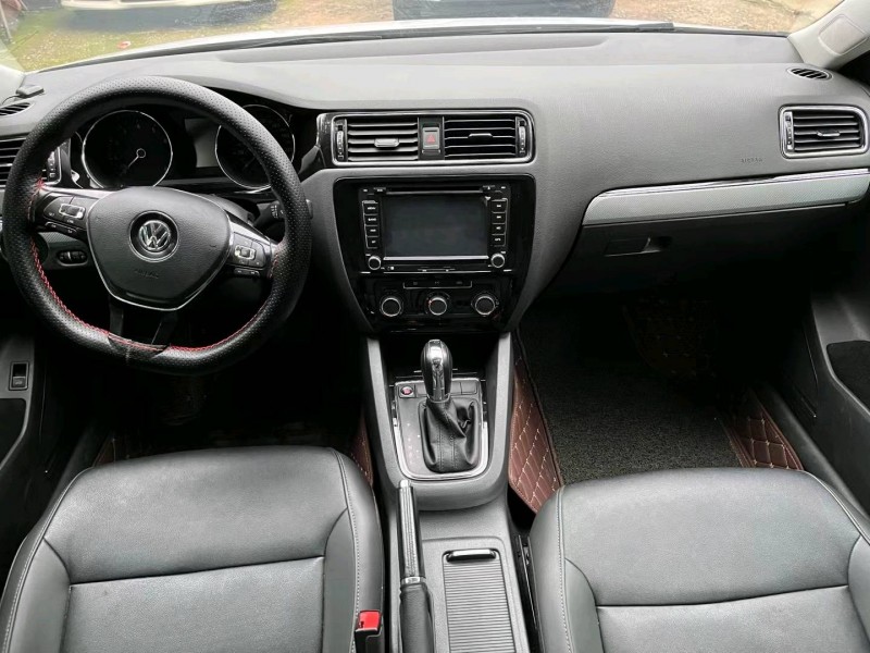 济南17年大众速腾6