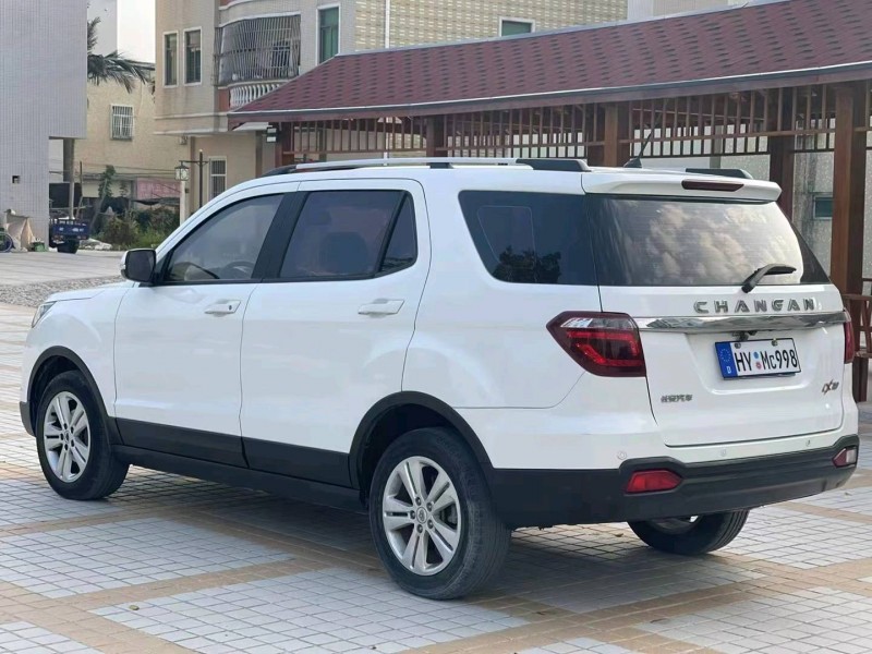汕頭19年長安汽車CX705