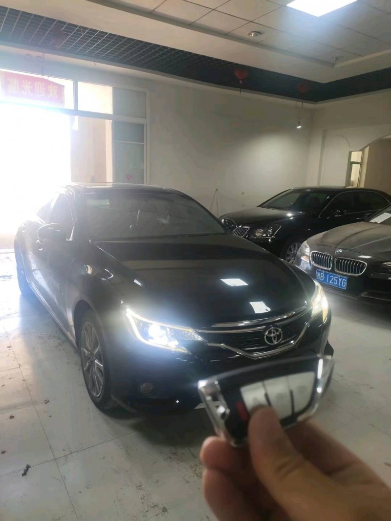 北京14年丰田锐志3