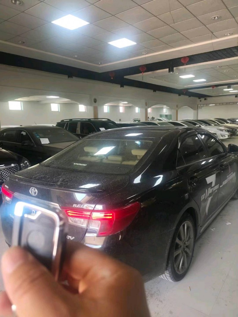 北京14年丰田锐志4