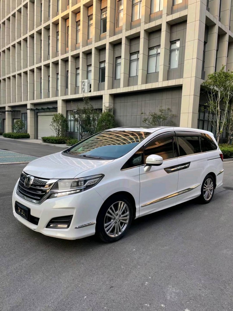 徐州18年本田艾力绅2