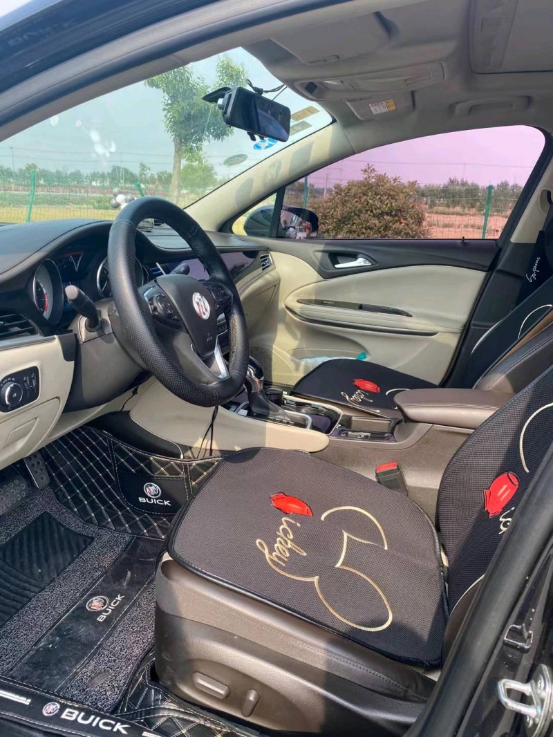 徐州17年别克威朗6