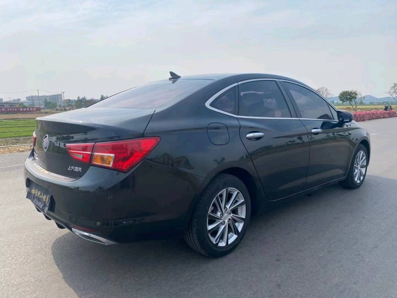 徐州17年别克威朗7