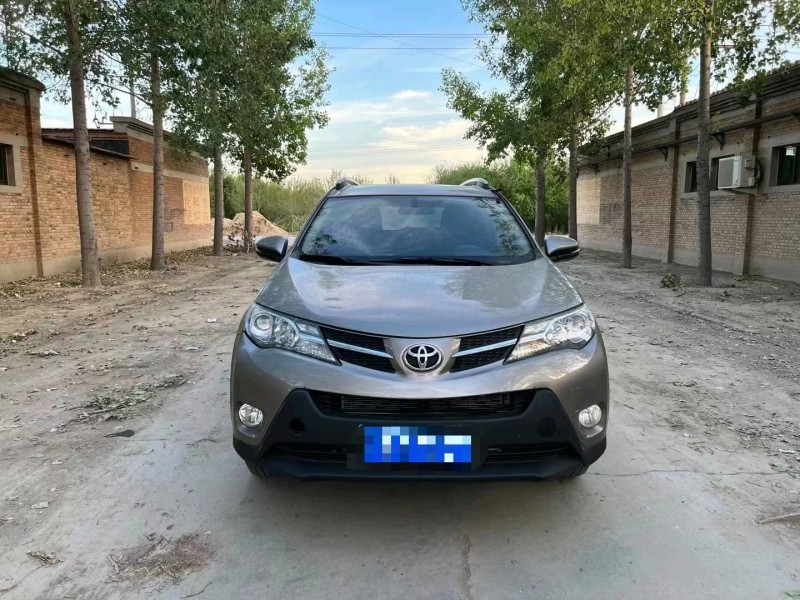 保定16年豐田RAV4榮放1