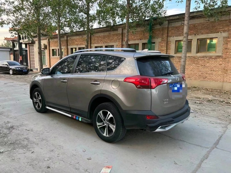 保定16年豐田RAV4榮放3