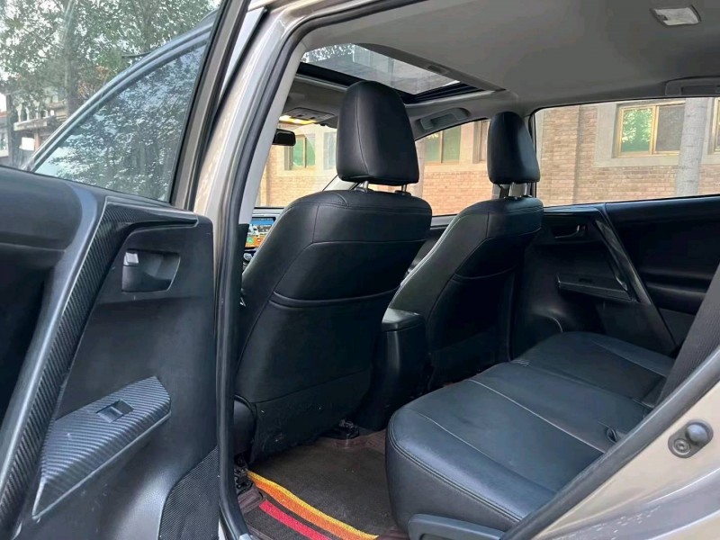 保定16年豐田RAV4榮放6
