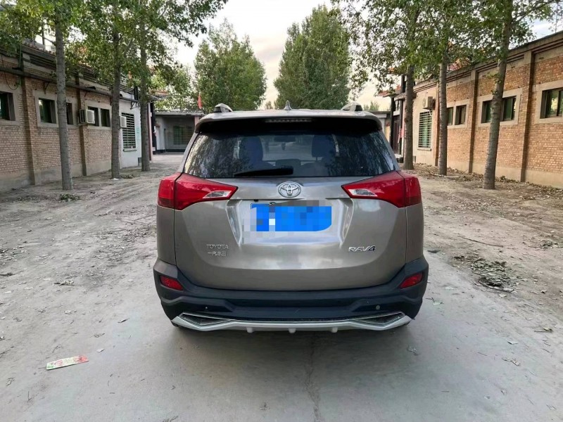 保定16年豐田RAV4榮放8