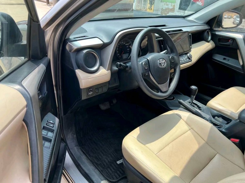 保定16年豐田RAV4榮放6