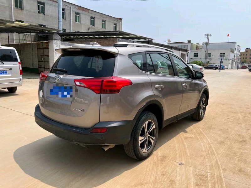 保定16年豐田RAV4榮放9