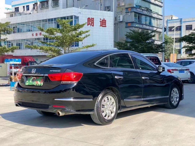 东莞16年本田思铂睿8