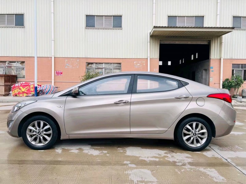 东莞16年现代朗动7