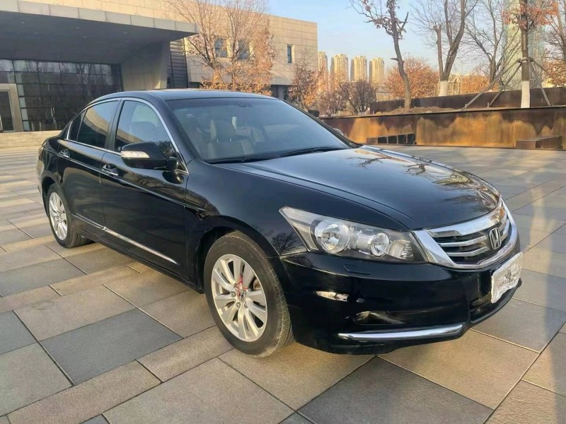 沈阳13年本田雅阁3