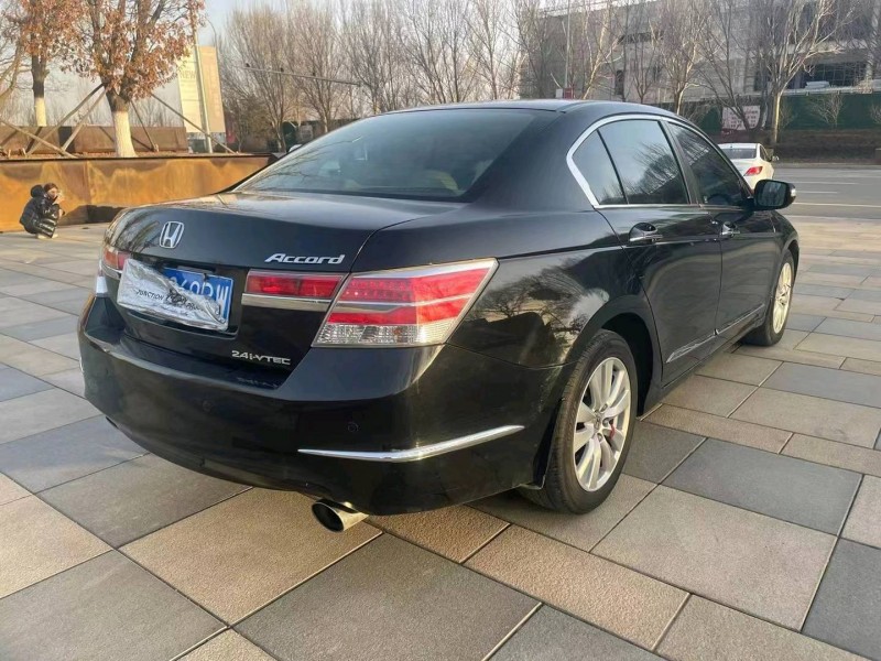 沈阳13年本田雅阁9