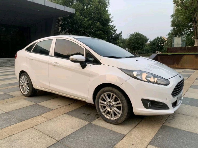 沈阳13年福特嘉年华2