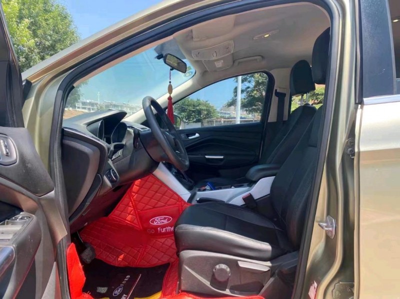 青岛13年福特翼虎4