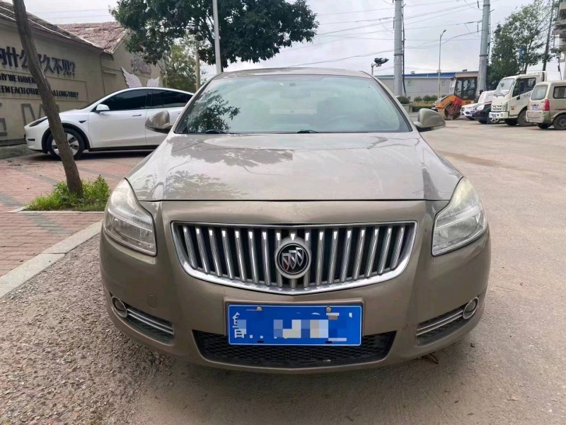 青岛11年别克君威1