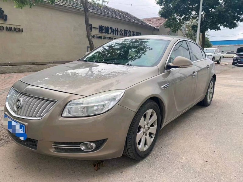 青岛11年别克君威3