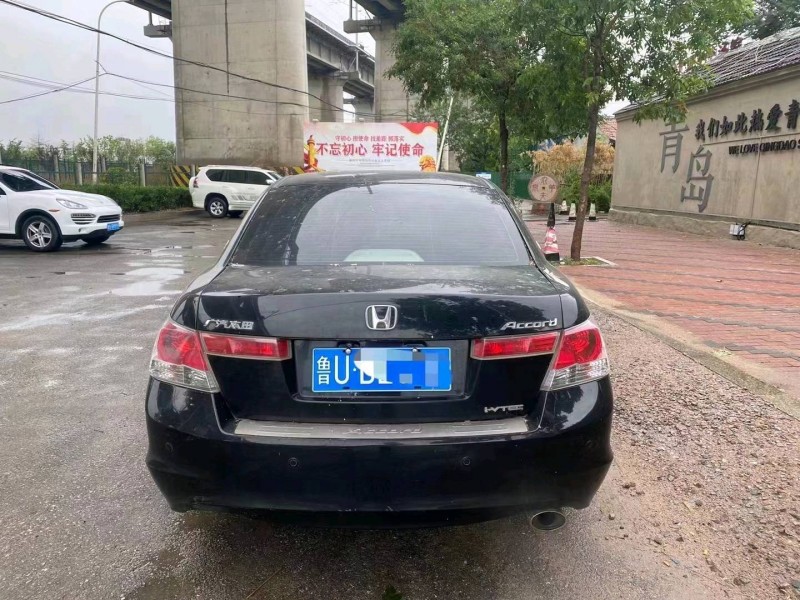 青岛10年本田雅阁9