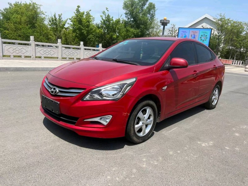 徐州14年现代瑞纳2