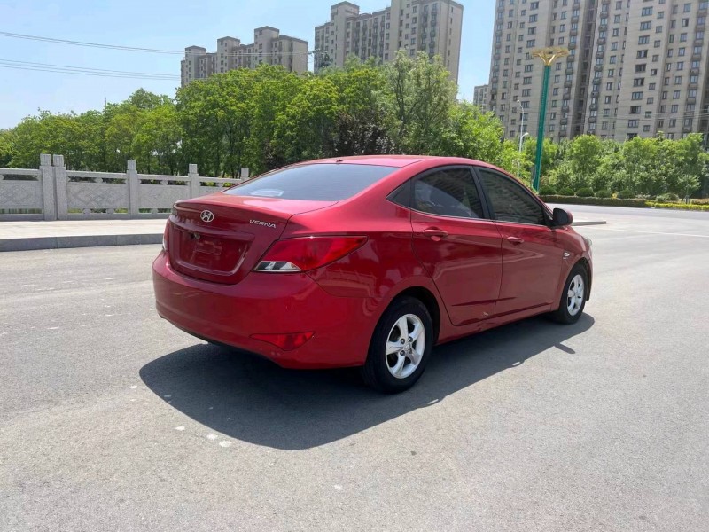 徐州14年现代瑞纳4