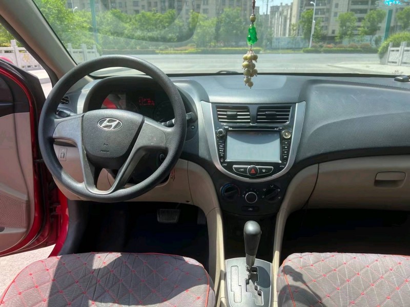 徐州14年现代瑞纳8