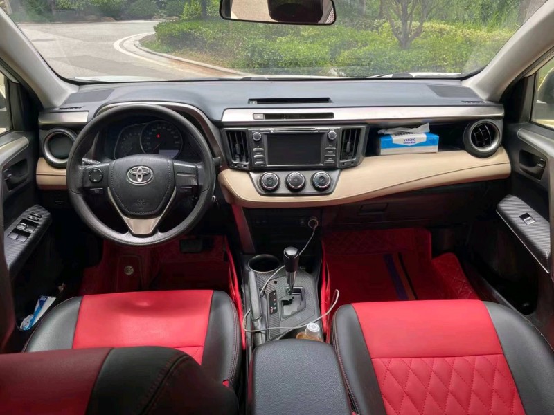 青岛15年丰田RAV4荣放4