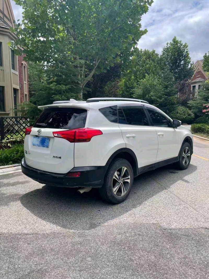 青岛15年丰田RAV4荣放8