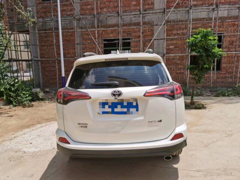 广州19年丰田RAV47