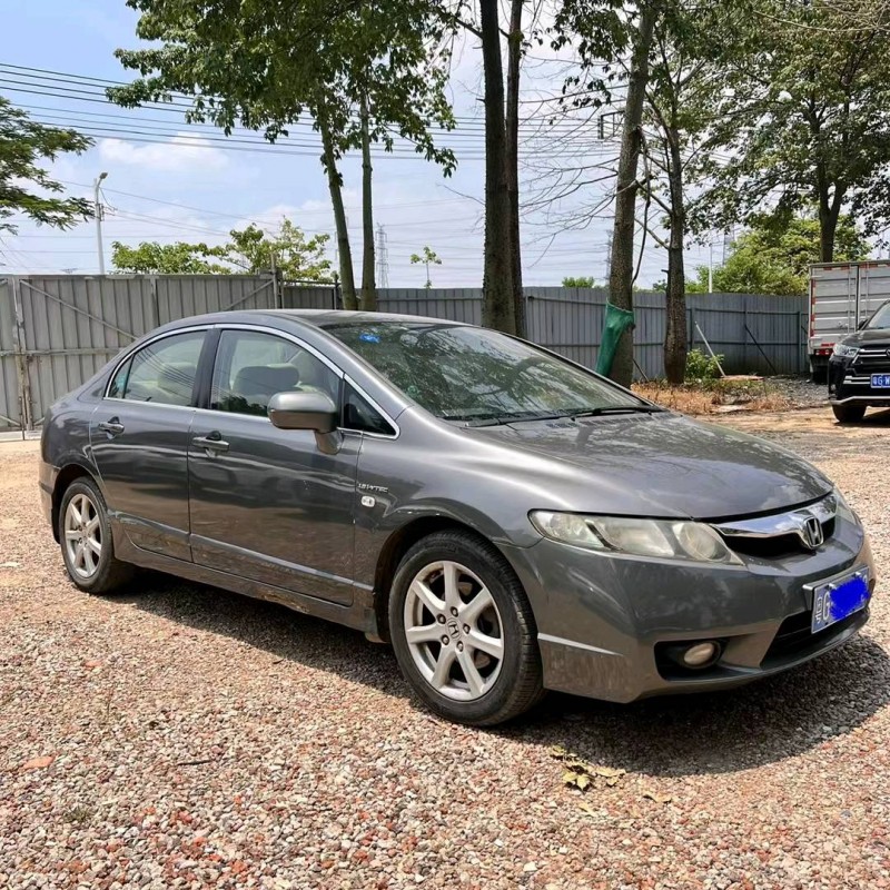 广州10年本田思域2