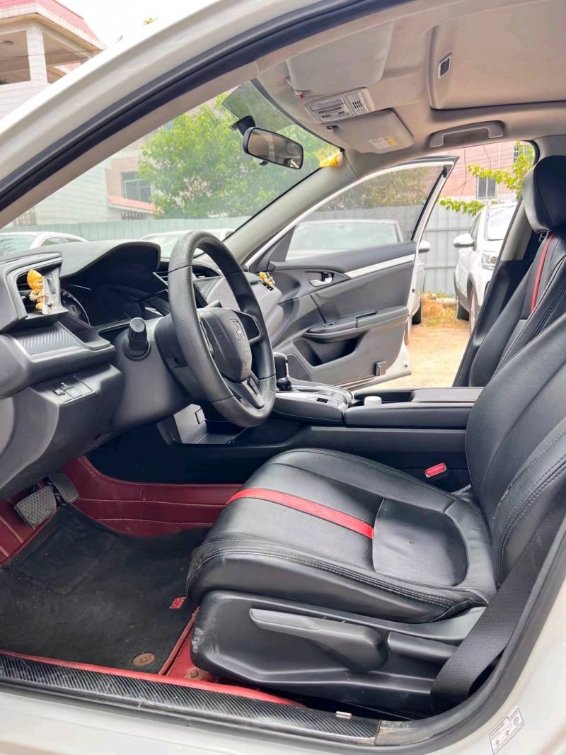 广州17年本田思域7