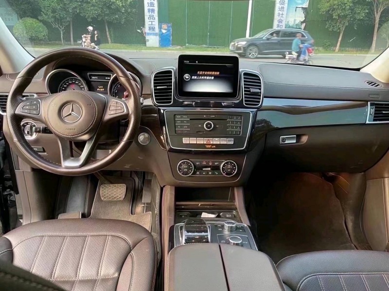 東營19年奔馳GLS5