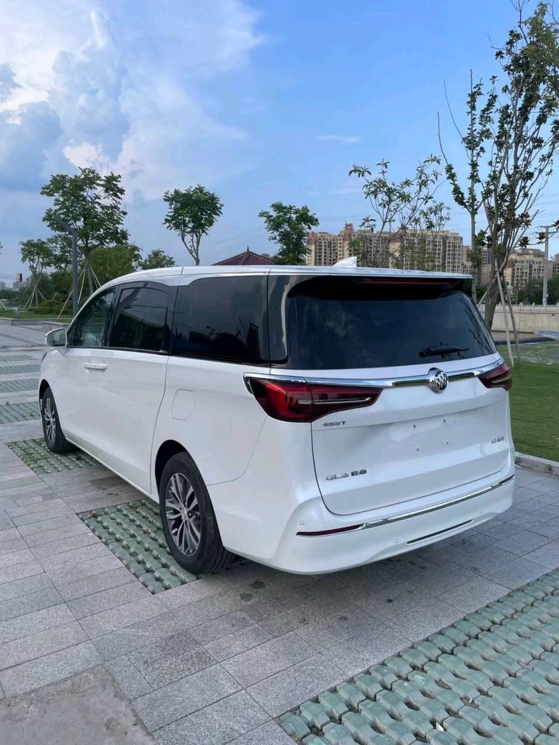 徐州22年别克GL84