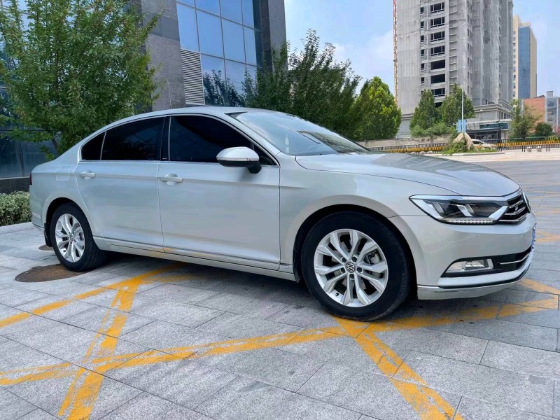 济宁17年大众迈腾3