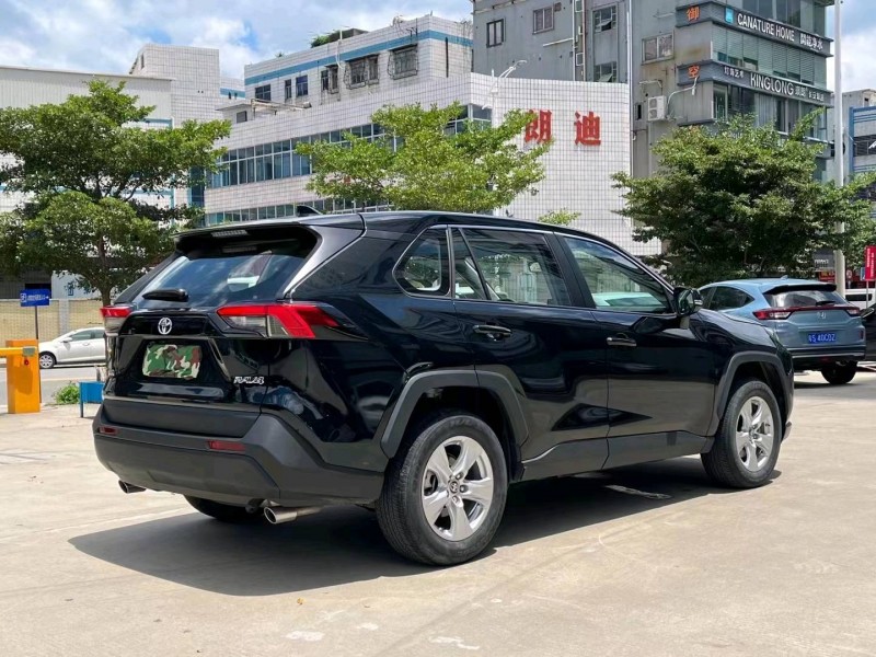 东莞21年丰田RAV4荣放7