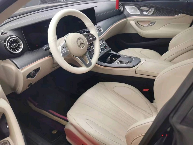 广州21年奔驰CLS4