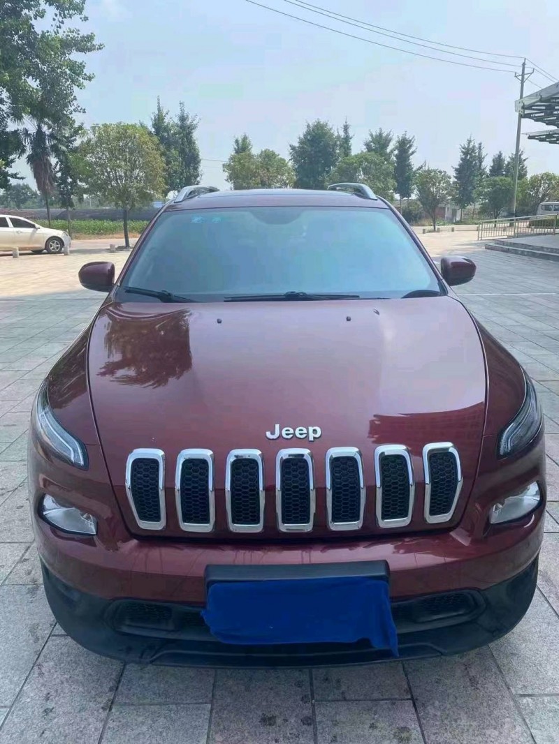 北京16年Jeep自由光1